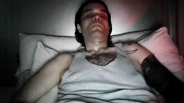 StuntingSpunMarine69 élő XXX-chatje