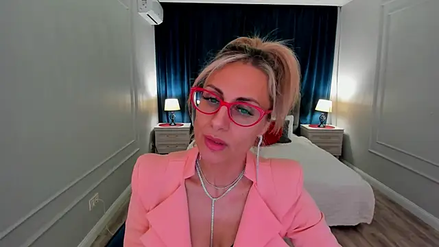 MuseOfStage's Live XXX Chat