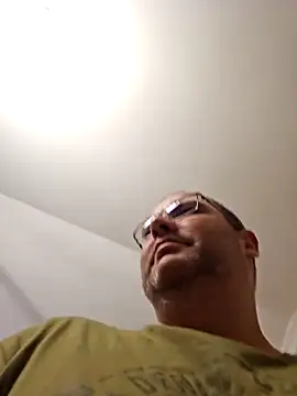 Andrew1900529 Adlı Modelin Canlı XXX Sohbeti