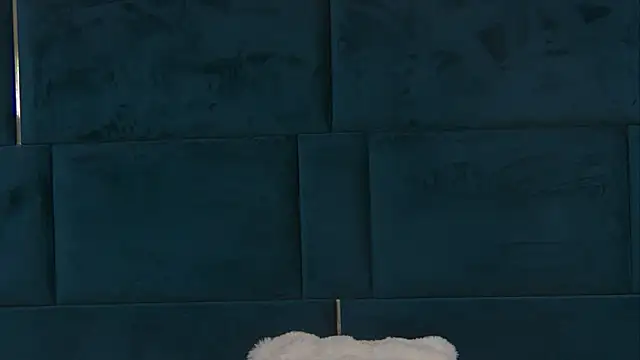 EdithOliviere Adlı Modelin Canlı XXX Sohbeti