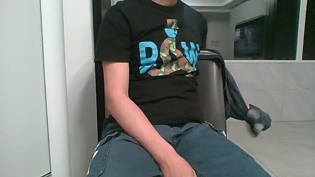 nole_china7 Adlı Modelin Canlı XXX Sohbeti