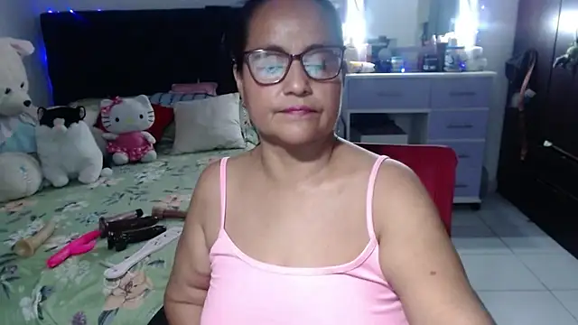 Онлайн чат XXX pervert_mommy_