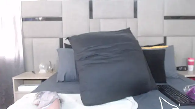 BOOTYDIVAXXX élő XXX-chatje