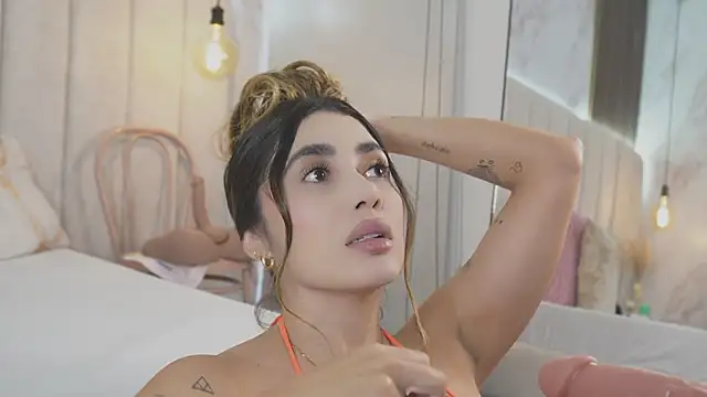 Annyy_Rosse's Live XXX Chat