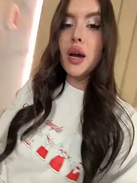 TrishaWinslet's Live XXX Chat