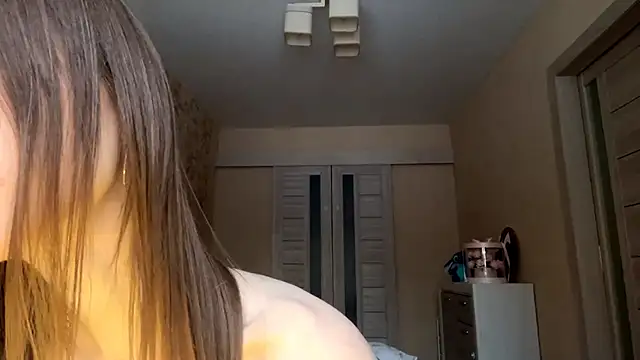 ElsieKuhlmann's Live XXX Chat