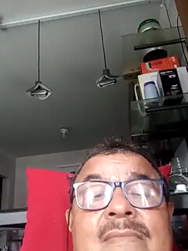 Misterymem63's Live XXX Chat