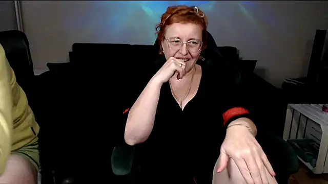 JoannaAndNeighbour's Webcam Show