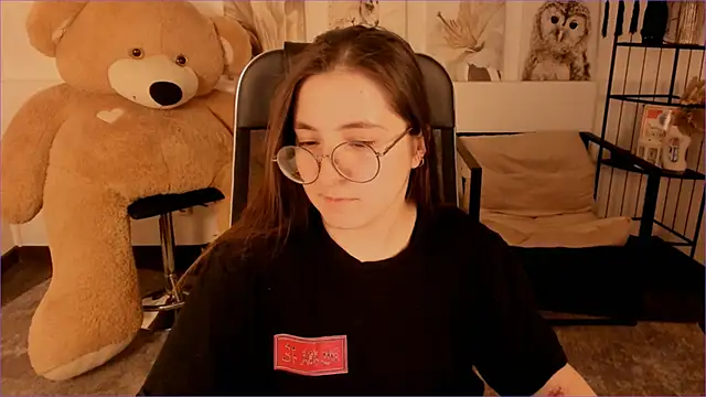 VirtuallVoyant's Live XXX Chat