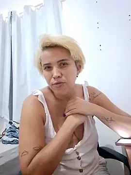 Онлайн чат XXX BIADELICIA1