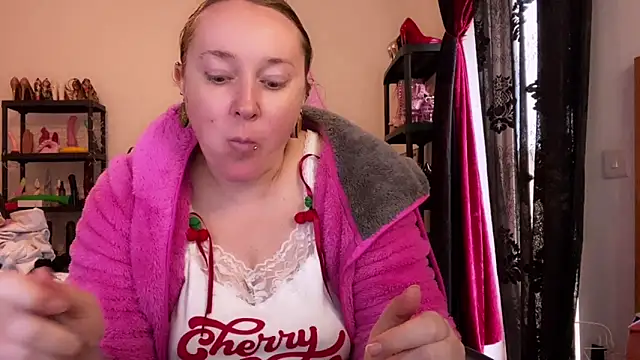 kisicaxx Chat XXX live