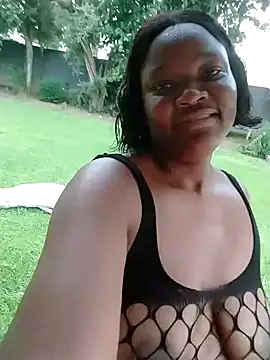 Онлайн чат XXX SexyAssQueenX