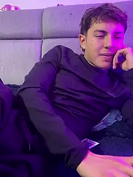 NaytonFreeman's Live XXX Chat