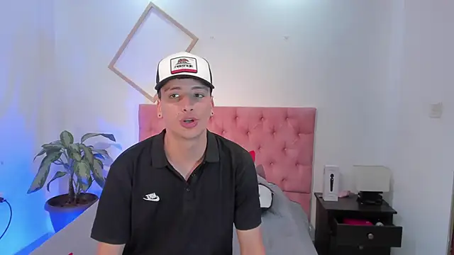 two_milkyway's Webcam Show