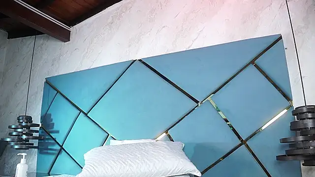 marcela_rojas' Live XXX Chat