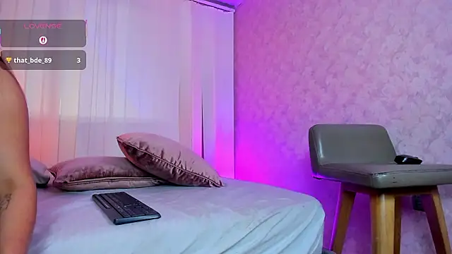 luna_velvett_'s Live XXX Chat