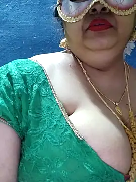 tamilthanushri's Live XXX Chat