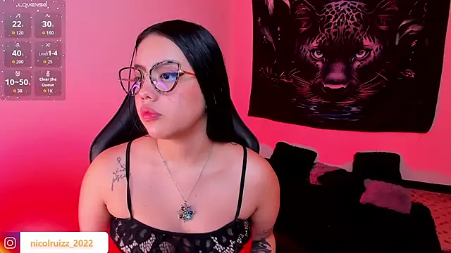 Nicolle_Ruizz's Live XXX Chat