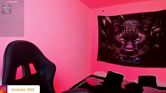 Chatroom XXX en direct de Nicolle_Ruizz