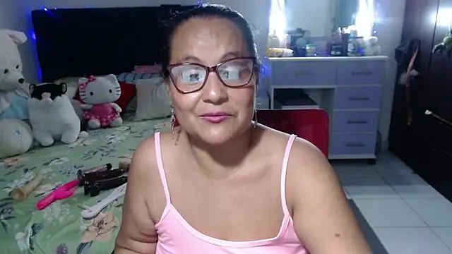 pervert_mommy_'s Live XXX Chat