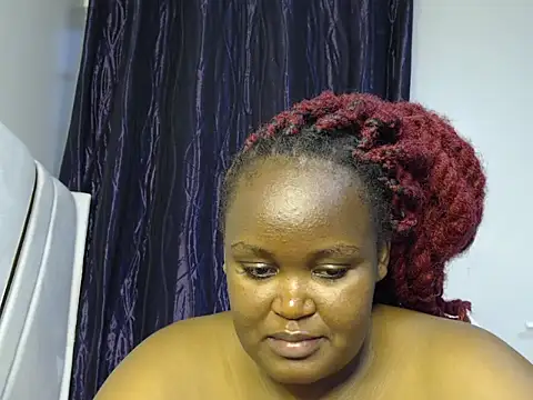 Chat +18 de Brizzy_dee ao vivo