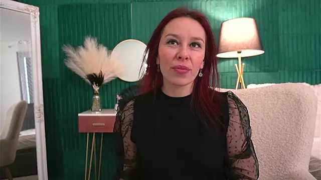 HaileyMoonn's Live XXX Chat