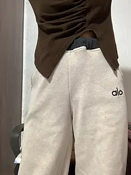 -Meomeo-'s Live XXX Chat