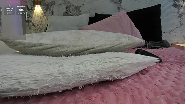 LIZ_HOLMES' Live XXX Chat