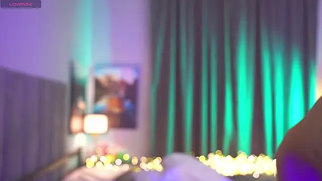 Tella_dream's Live XXX Chat