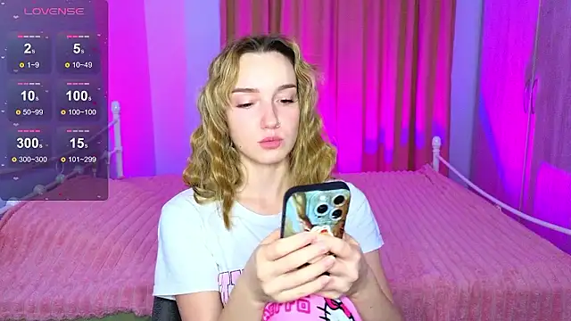 Wild_Sophie_'s Live XXX Chat