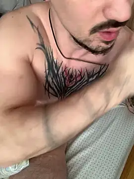 AssHunter4k's Live XXX Chat