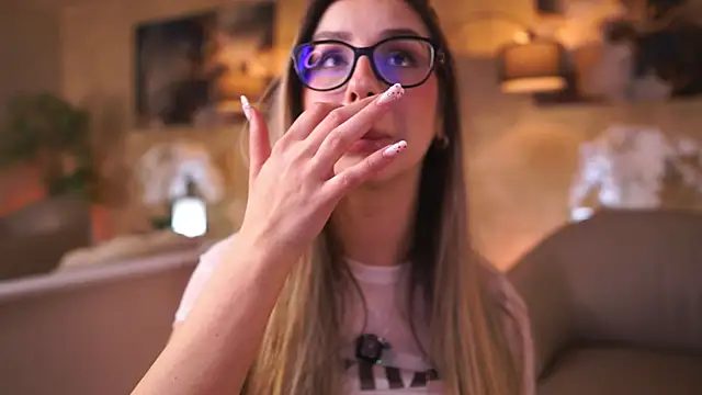 Онлайн чат XXX MaddieBryggs