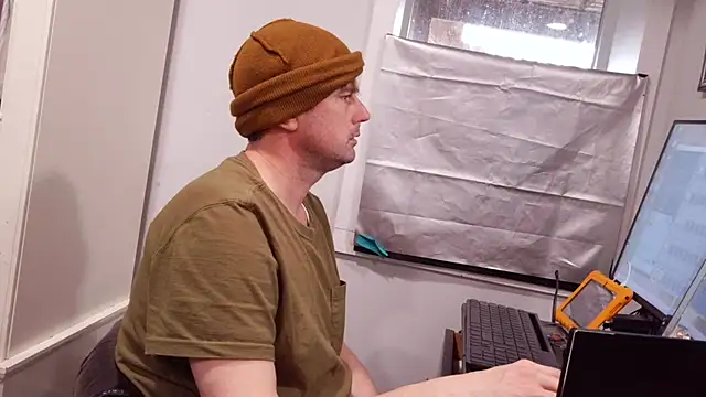 Show modela nobored na web-kameri