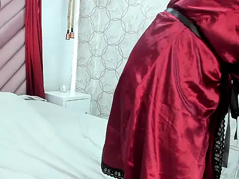 Valenttina28's Live XXX Chat