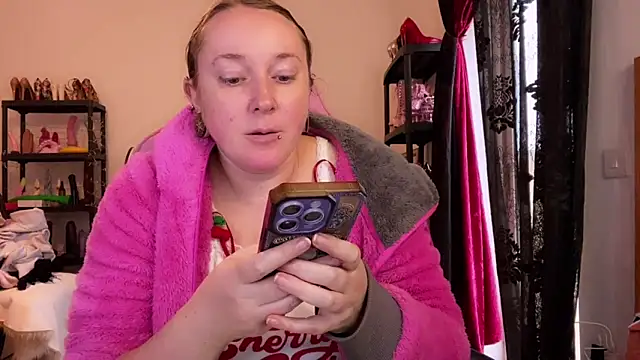 kisicaxx: онлайн-секс-чат