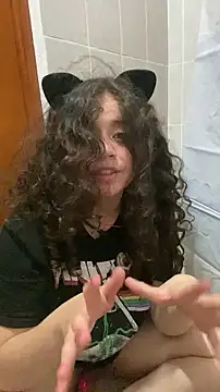 Lucy_YupiSweet's Live XXX Chat