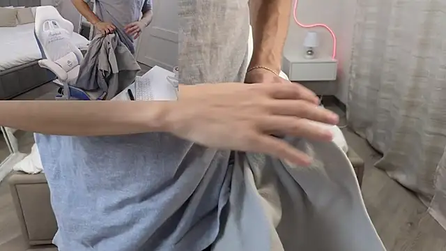 MoonlinSkinn's Live XXX Chat