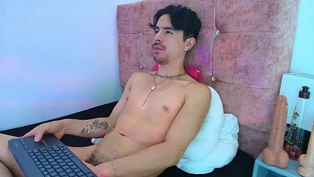 Ethan_Briggs Live XXX Chat