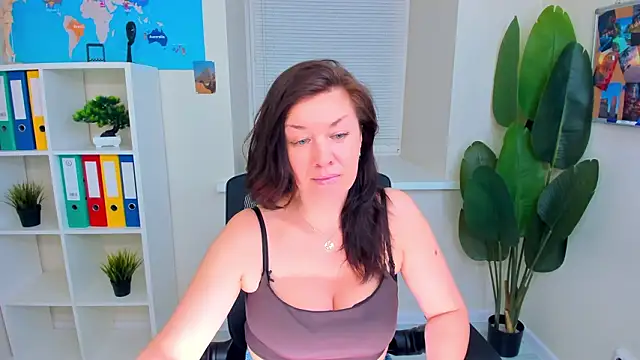 AnaMills élő XXX-chatje