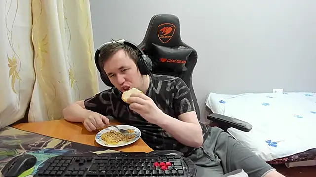 iliaskrislove's Live XXX Chat