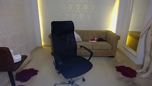 MaxKaiden's Live XXX Chat