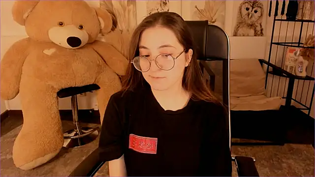 VirtuallVoyant's Live XXX Chat