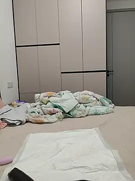 zzdd999's Live XXX Chat