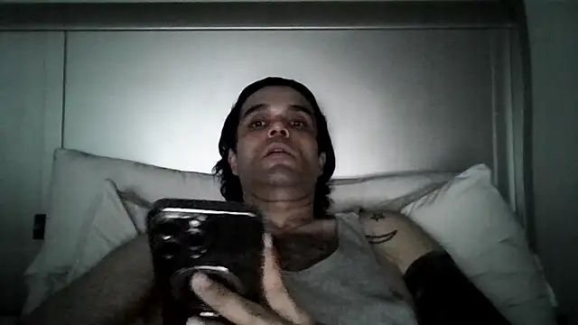 Chatroom XXX en direct de StuntingSpunMarine69