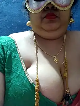 tamilthanushri élő XXX-chatje