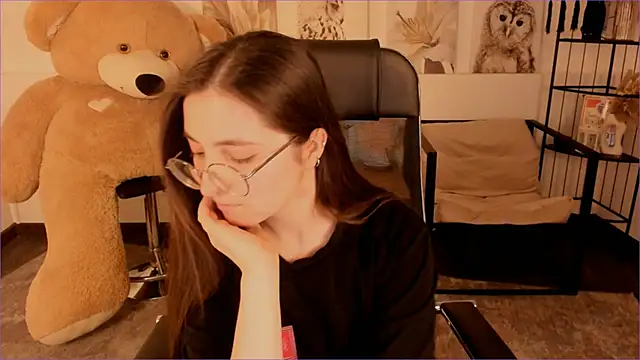 VirtuallVoyant's Live XXX Chat