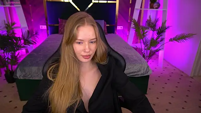 MollyyMayy's Webcam Show