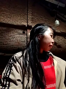 emaame68's Live XXX Chat