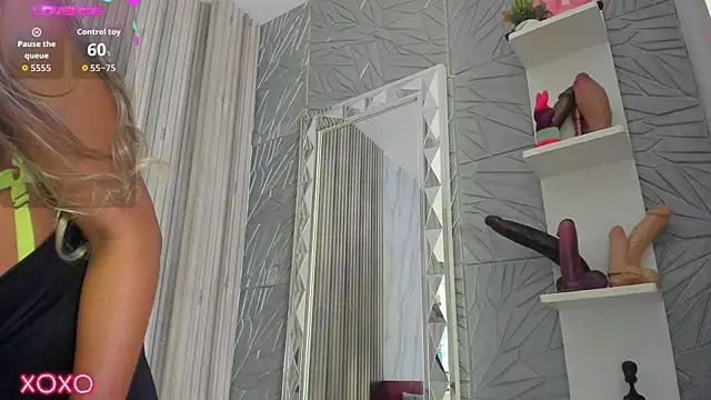 BriannaChelsea's Live XXX Chat