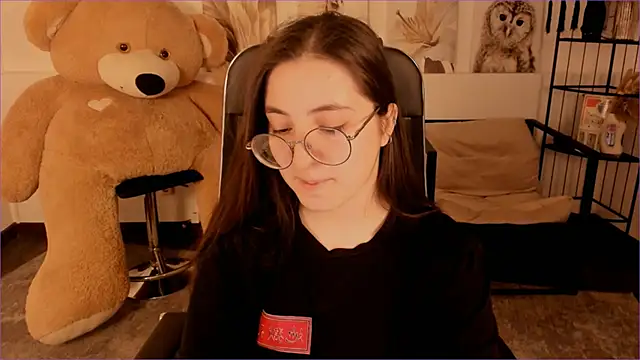 VirtuallVoyant's Live XXX Chat